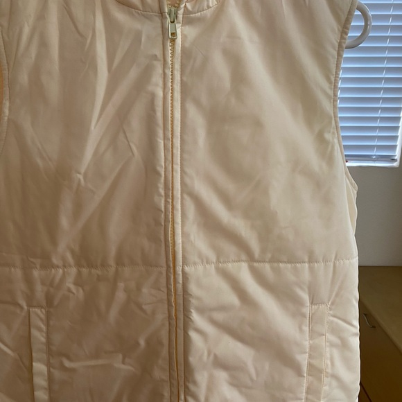 GAP vest with hood size medium - Picture 3 of 11
